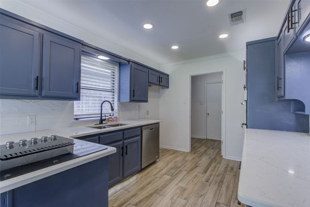 6921 Weatherwood Road, Fort Worth, TX 76133