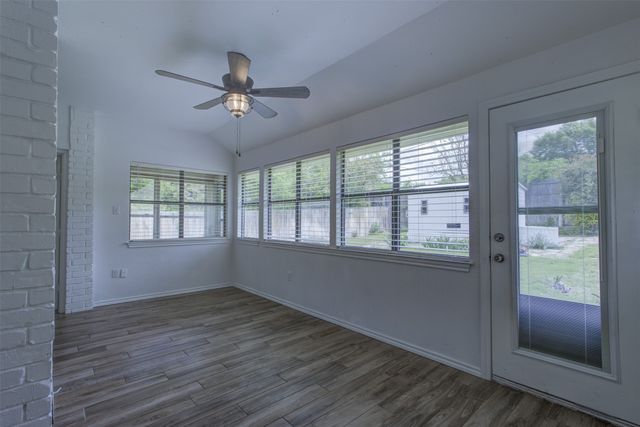 6921 Weatherwood Road, Fort Worth, TX 76133