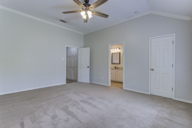 6921 Weatherwood Road, Fort Worth, TX 76133