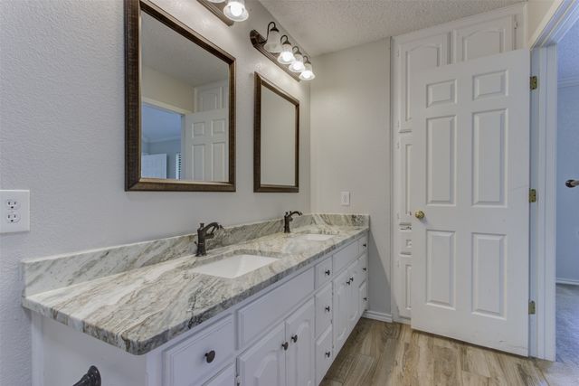 6921 Weatherwood Road, Fort Worth, TX 76133