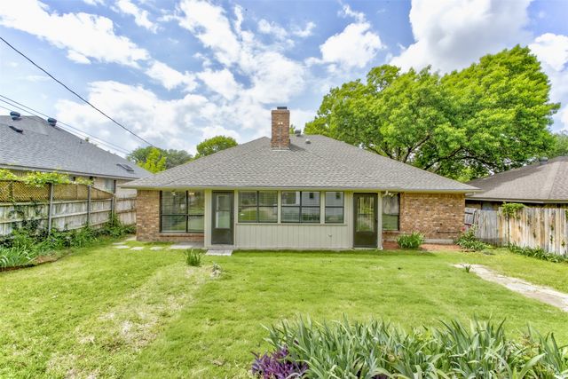 6921 Weatherwood Road, Fort Worth, TX 76133