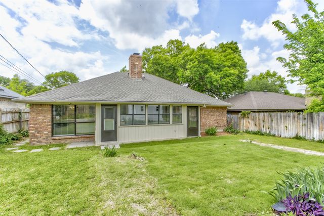 6921 Weatherwood Road, Fort Worth, TX 76133