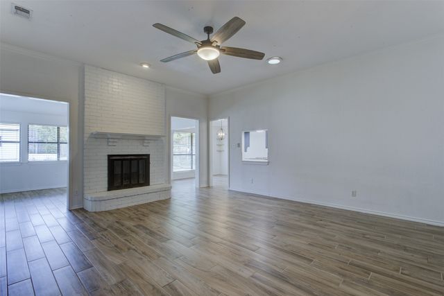 6921 Weatherwood Road, Fort Worth, TX 76133