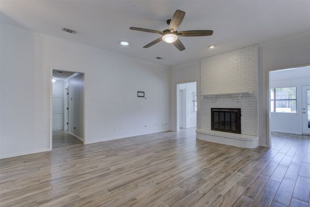 6921 Weatherwood Road, Fort Worth, TX 76133