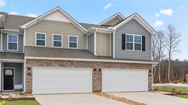 152 Briarwood Lane, Bermuda Run, NC 27009