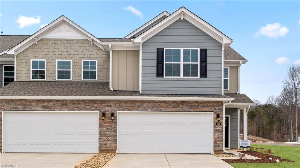 152 Briarwood Lane, Bermuda Run, NC 27009