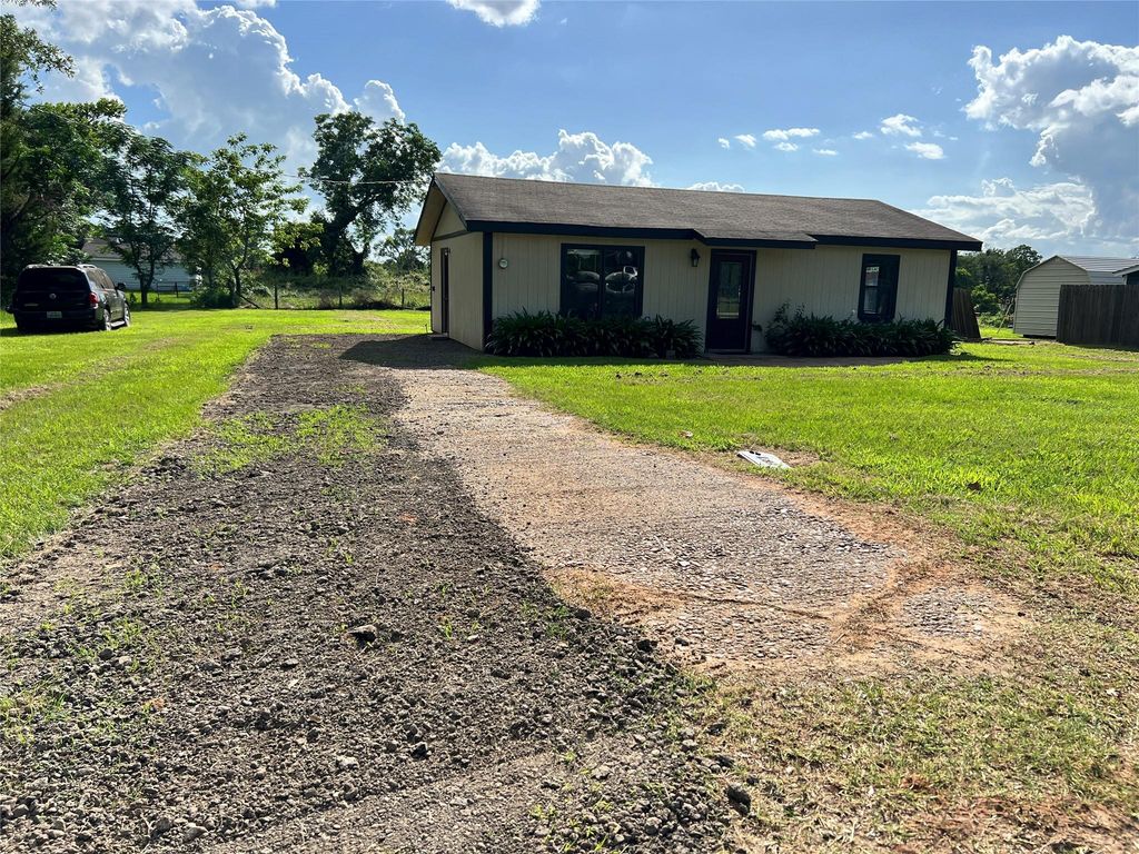 157 Clute Road, Leona, TX 75850