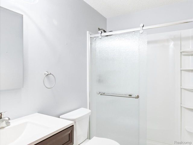 1900 River Road 3, Marysville, MI 48040