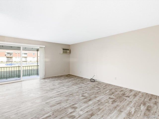 1900 River Road 3, Marysville, MI 48040