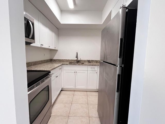 4529 NE 21st Avenue 3, Fort Lauderdale, FL 33308