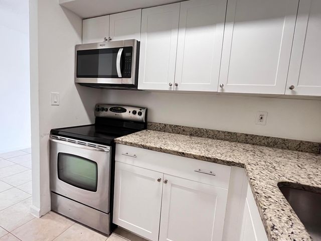 4529 NE 21st Avenue 3, Fort Lauderdale, FL 33308