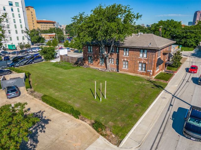 911 N Haskell Avenue, Dallas, TX 75204