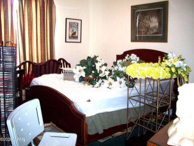 2549 Woods View Drive, Marianna, FL 32446