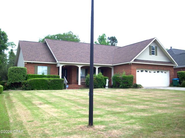 2549 Woods View Drive, Marianna, FL 32446