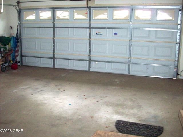 2549 Woods View Drive, Marianna, FL 32446