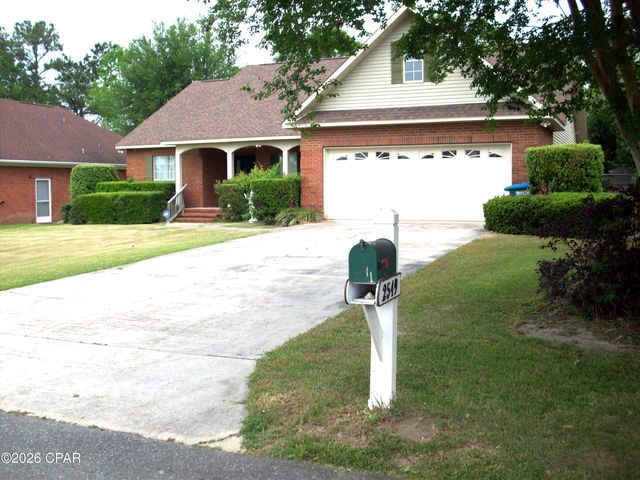 2549 Woods View Drive, Marianna, FL 32446