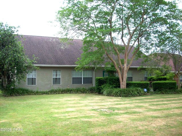 2549 Woods View Drive, Marianna, FL 32446