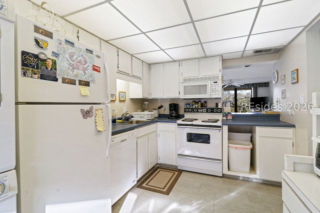 85 Folly Field Rd Apt 1306, Hilton Head Island, SC 29928