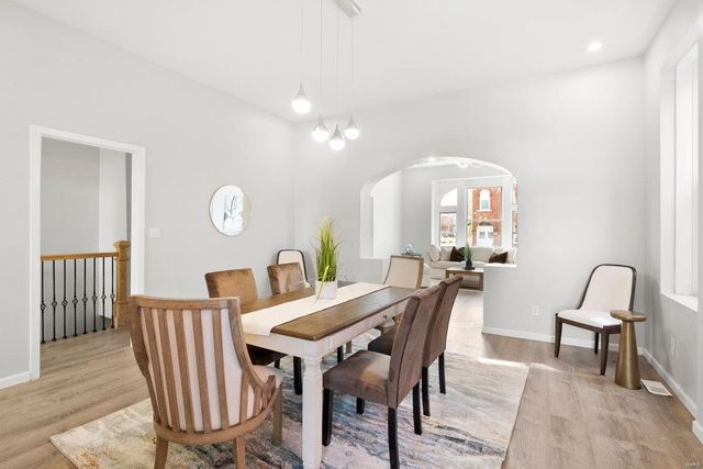2032 E Adelaide Avenue, St Louis, MO 63106