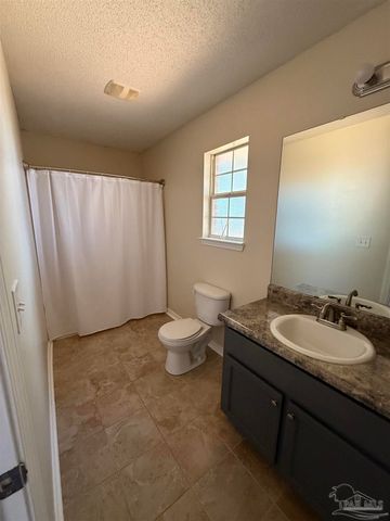 8940 Longmont Way, Milton, FL 32583