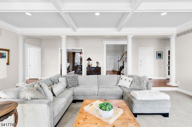 25 Carriage Way, Bernards Twp., NJ 07920