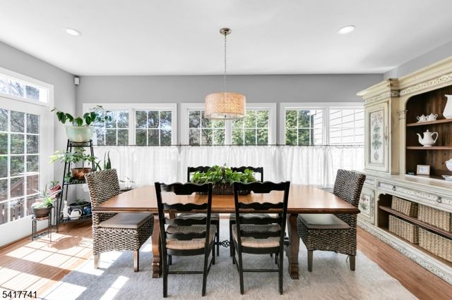 25 Carriage Way, Bernards Twp., NJ 07920