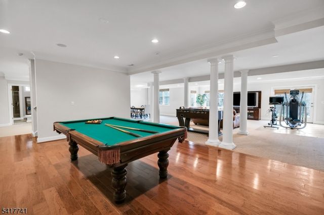 25 Carriage Way, Bernards Twp., NJ 07920