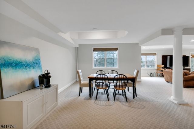 25 Carriage Way, Bernards Twp., NJ 07920