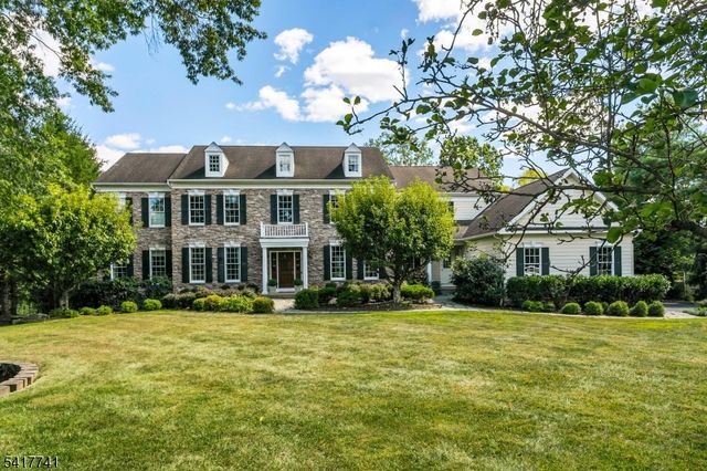 25 Carriage Way, Bernards Twp., NJ 07920