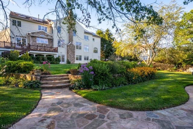 25 Carriage Way, Bernards Twp., NJ 07920