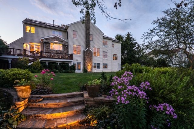 25 Carriage Way, Bernards Twp., NJ 07920