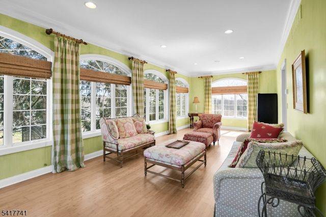 25 Carriage Way, Bernards Twp., NJ 07920