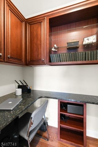 25 Carriage Way, Bernards Twp., NJ 07920