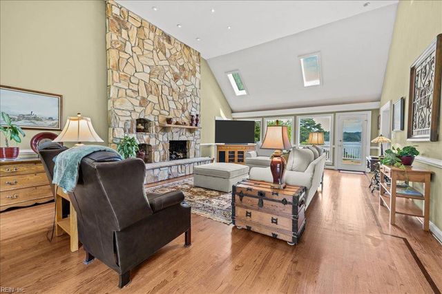4007 Arrowhead Point CT, Virginia Beach, VA 23455