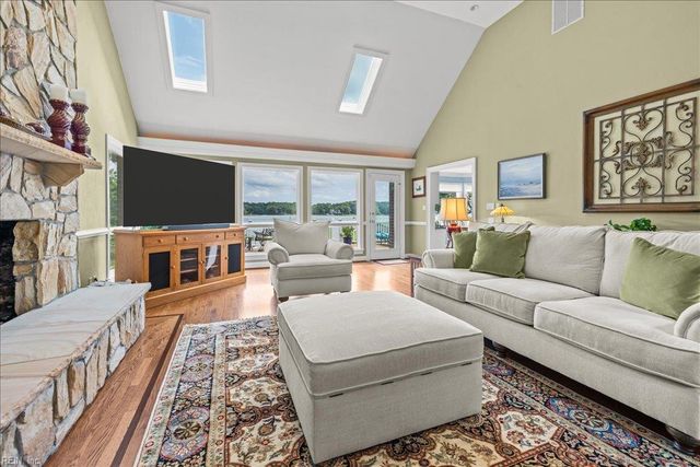 4007 Arrowhead Point CT, Virginia Beach, VA 23455
