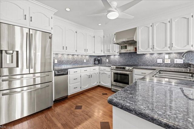 4007 Arrowhead Point CT, Virginia Beach, VA 23455