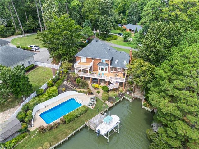 4007 Arrowhead Point CT, Virginia Beach, VA 23455