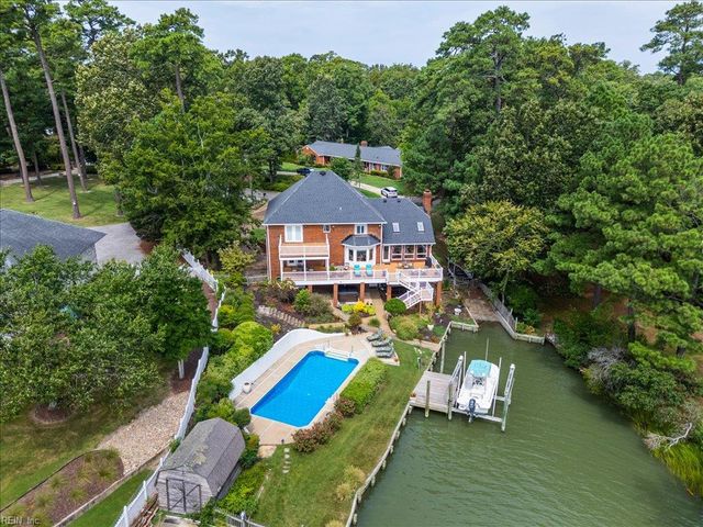 4007 Arrowhead Point CT, Virginia Beach, VA 23455