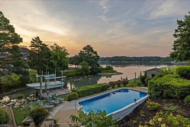 4007 Arrowhead Point CT, Virginia Beach, VA 23455