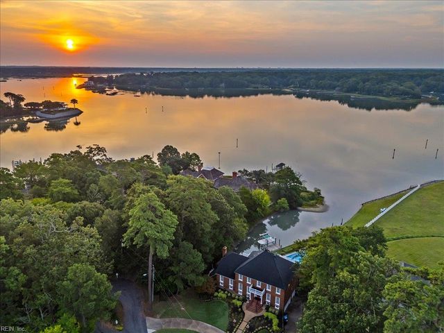 4007 Arrowhead Point CT, Virginia Beach, VA 23455