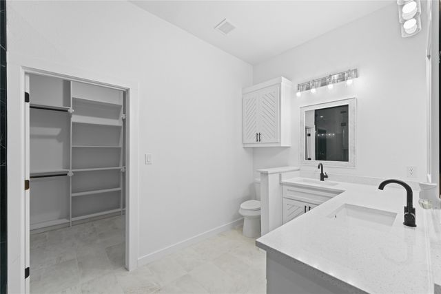 216 E Beachwood Loop, Trinidad, TX 75163