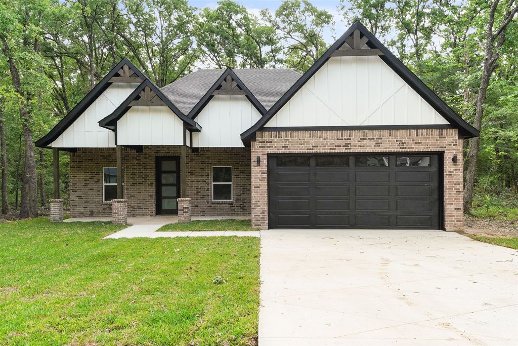 216 E Beachwood Loop, Trinidad, TX 75163