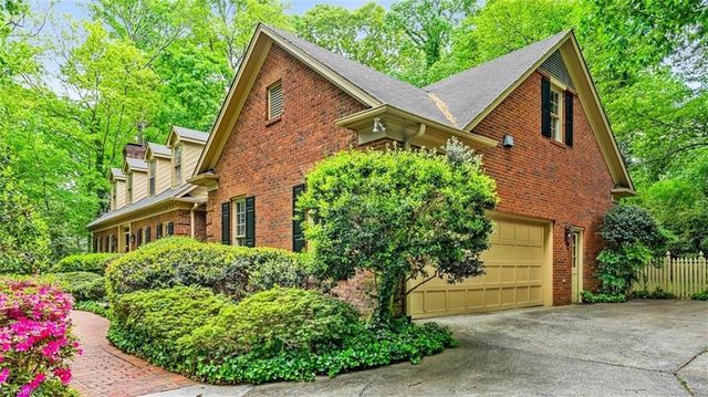 5511 Wallace Drive, Greensboro, NC 27407
