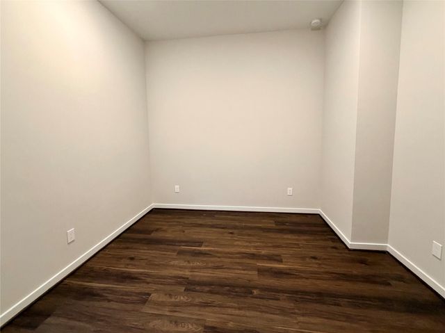 5815 Fairdale Lane B, Houston, TX 77057