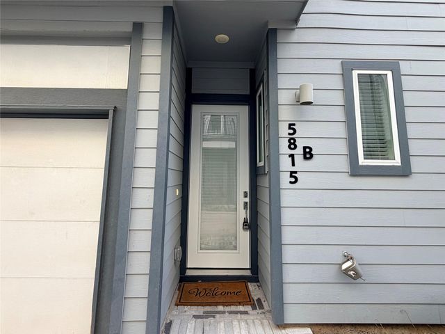 5815 Fairdale Lane B, Houston, TX 77057