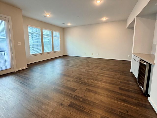 5815 Fairdale Lane B, Houston, TX 77057