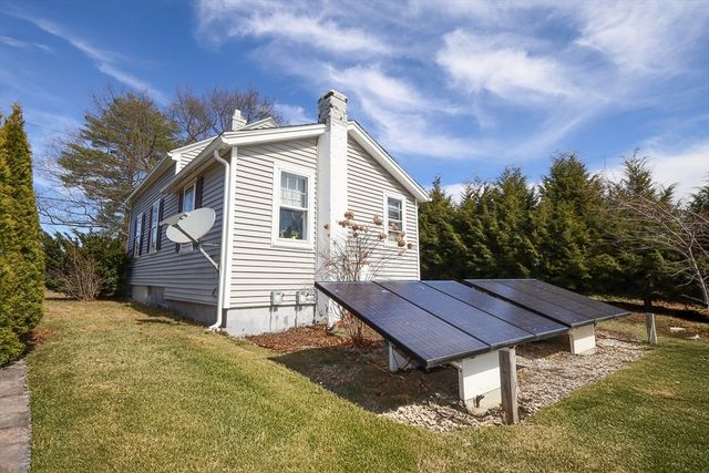 10 Severyn St, Wilbraham, MA 01095