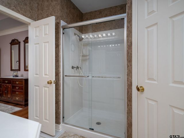 5722 Gloucester Dr., Tyler, TX 75707