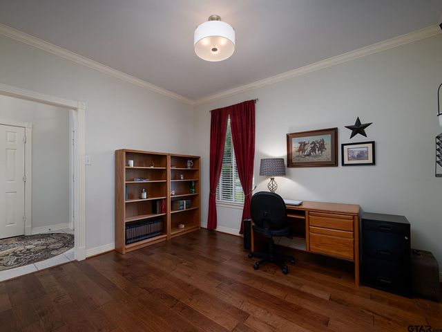 5722 Gloucester Dr., Tyler, TX 75707