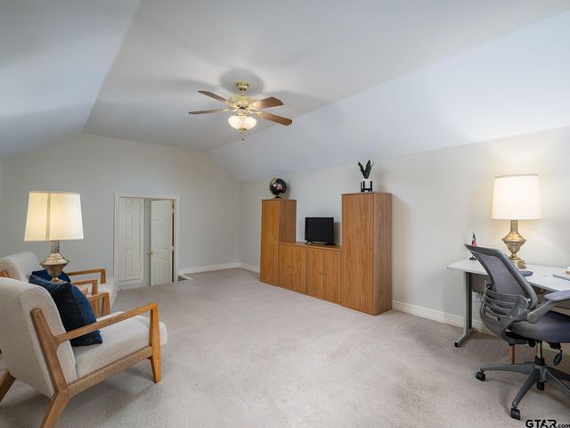 5722 Gloucester Dr., Tyler, TX 75707